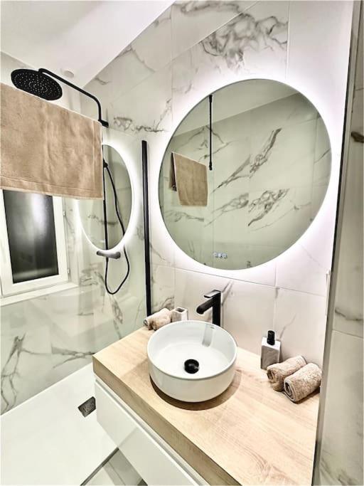 L'Eclat Prestigieux : Quartier Henriville Amiens Buitenkant foto